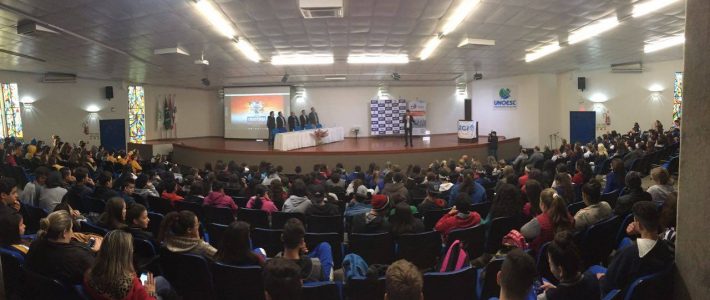 Oratória nas Escolas conclui fase local do concurso